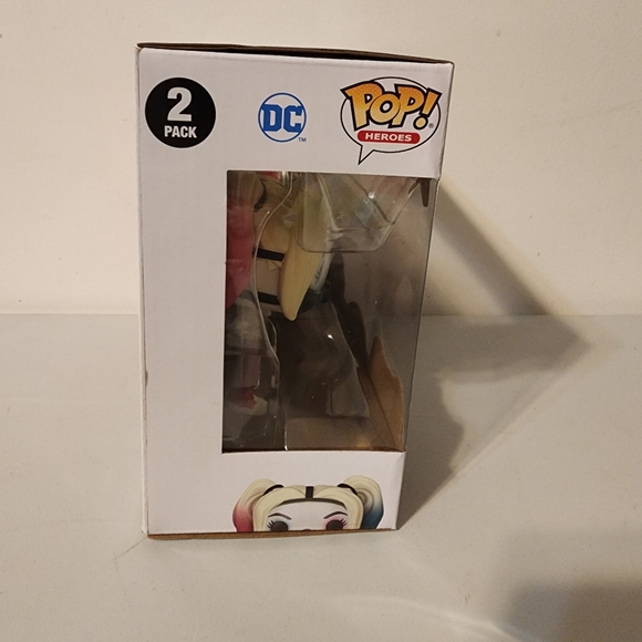 Harley Quinn And Poison Ivy Wedding Funko 2 pack Special Edition - Picture 4 of 6